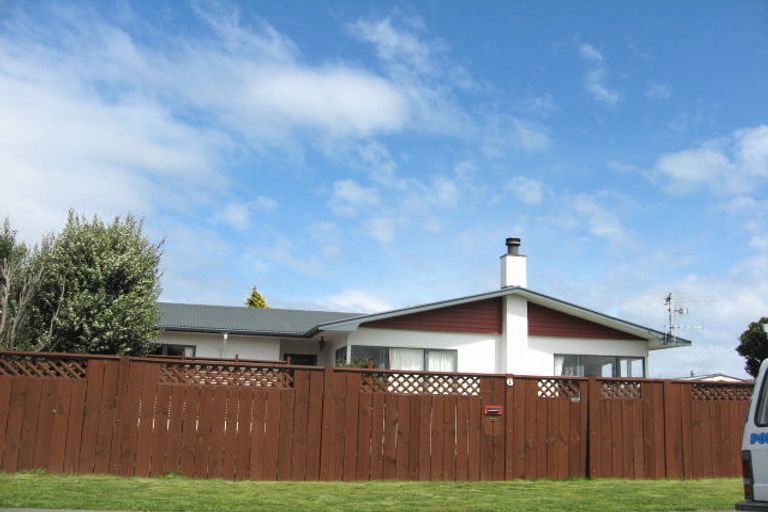 Photo of property in 6 Browning Crescent, Stoke, Nelson, 7011