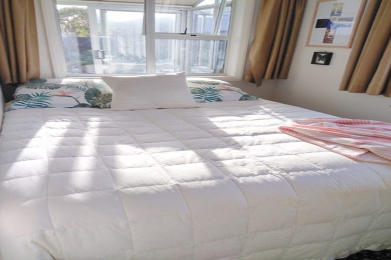 Photo of property in 188 Seaview Road, Westown, New Plymouth, 4310