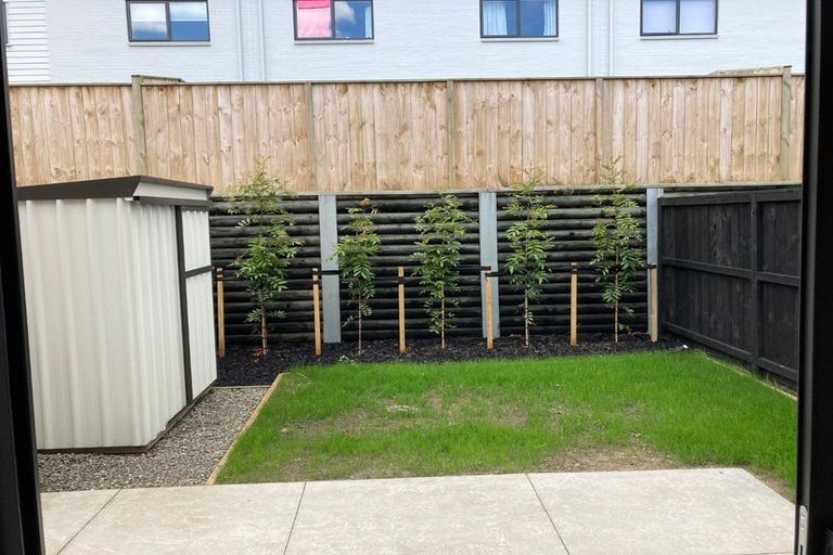 Photo of property in 19a O'meara Street, Swanson, Auckland, 0614