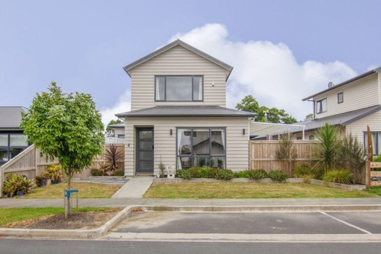Photo of property in 4 Liquidamber Lane, Kaukapakapa, Helensville, 0875