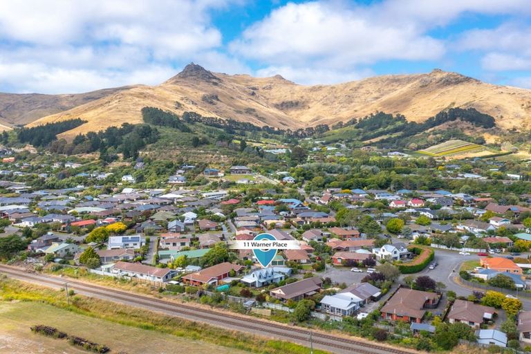 Photo of property in 11 Warner Place, Heathcote Valley, Christchurch, 8022