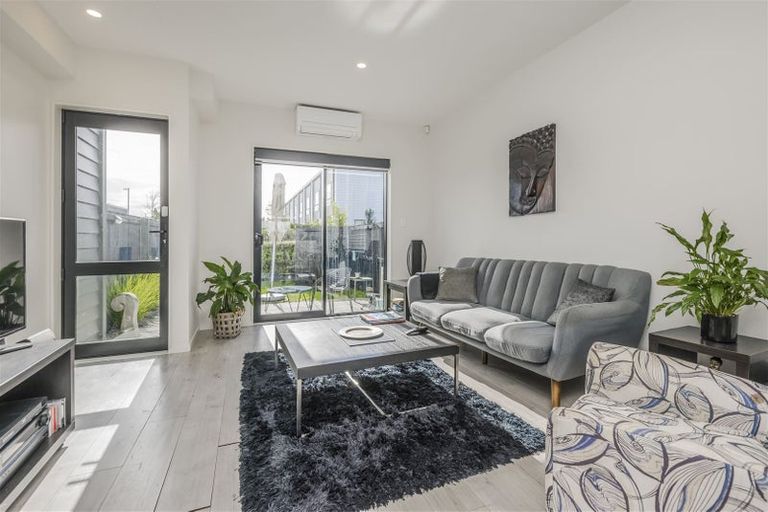 Photo of property in 87 Te Aparangi Road, Papakura, 2110