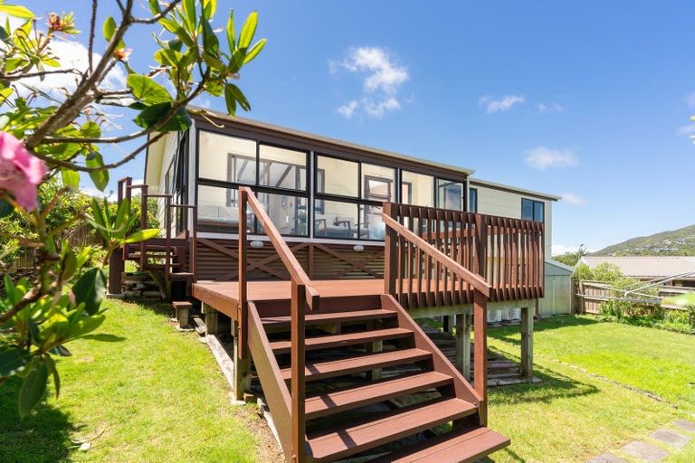 Photo of property in 51 Percy Dyett Drive, Karori, Wellington, 6012