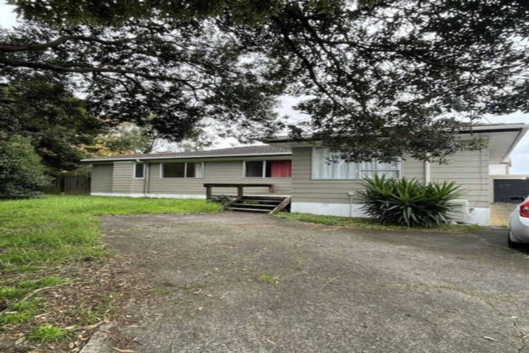 Photo of property in 28 Hinton Place, Weymouth, Auckland, 2103