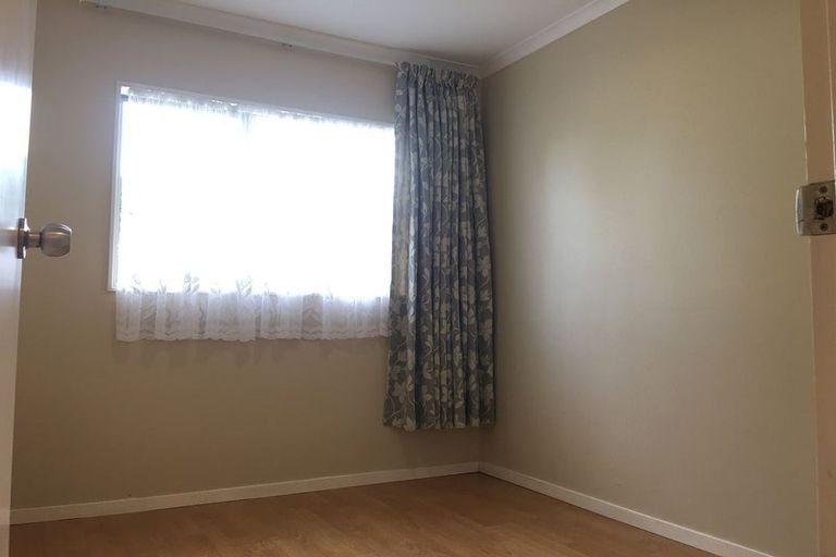 Photo of property in 22 Lynden Avenue, Hillcrest, Auckland, 0627