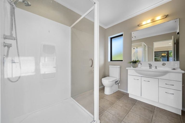 Photo of property in 62 Lough Bourne Drive, Pukekohe, 2120