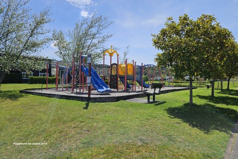 Photo of property in 84 Montgomery Crescent, Kinloch, Taupo, 3377