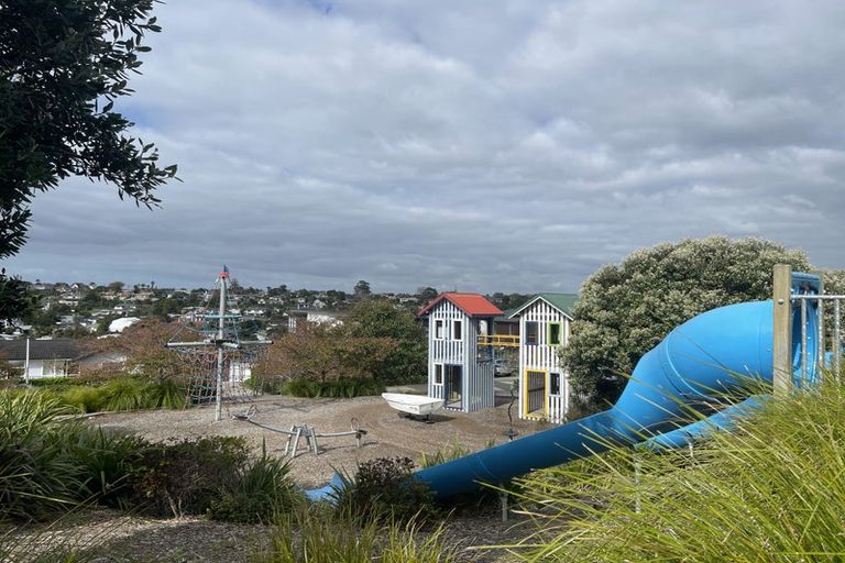 Photo of property in 15 Boardwalk Rise, Long Bay, Auckland, 0630