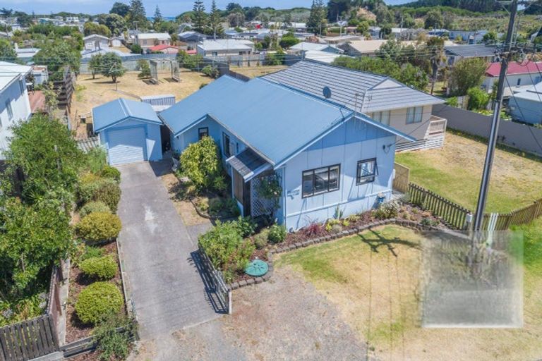 Photo of property in 6 Ruanui Street, Himatangi Beach, Foxton, 4891