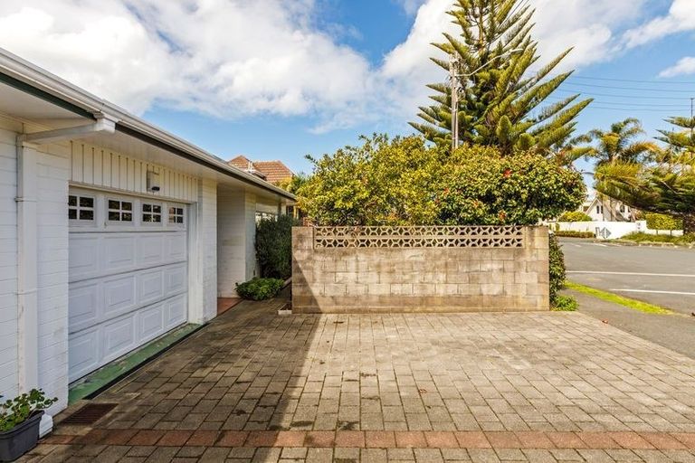 Photo of property in 3/37 Craig Road, Milford, Auckland, 0620