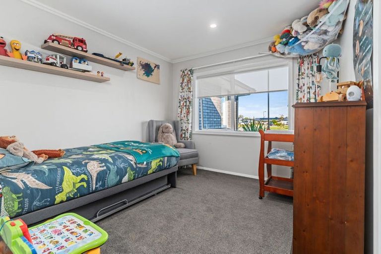 Photo of property in 4 Fantail Avenue, Carterton, 5713
