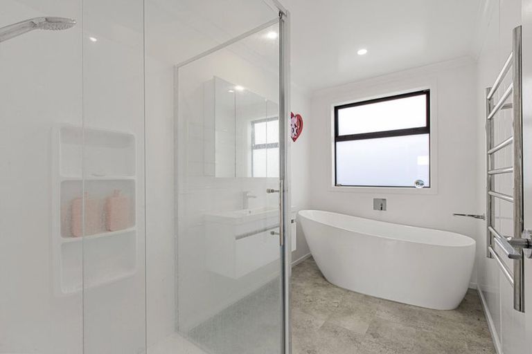 Photo of property in 5 Maataitai Road, Raglan, 3225