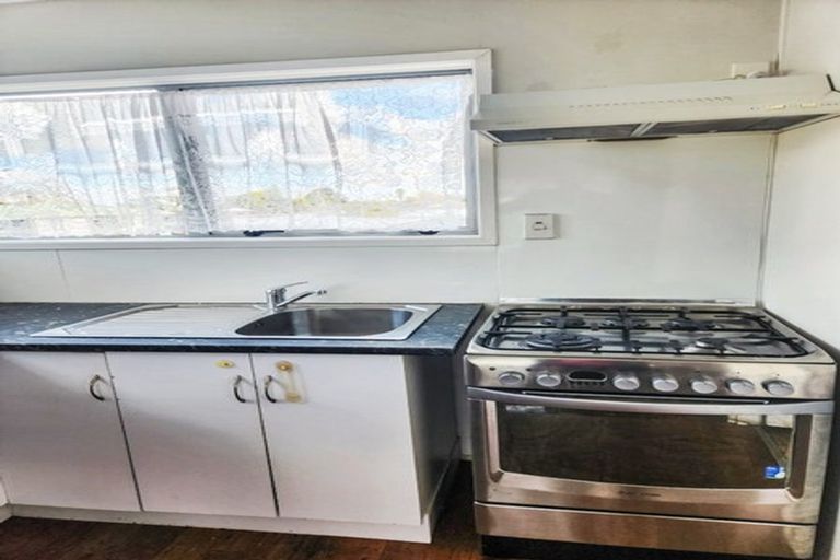 Photo of property in 1/15 Sharland Avenue, Manurewa, Auckland, 2102