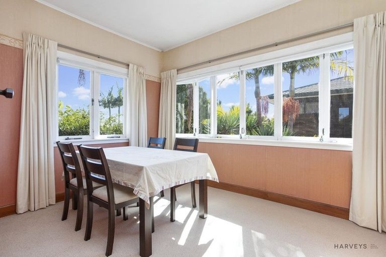 Photo of property in 30 Pleasant Road, Glen Eden, Auckland, 0602