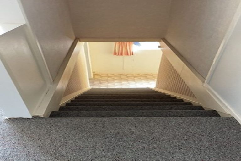 Photo of property in 16 Rotoiti Avenue, Pakuranga Heights, Auckland, 2010