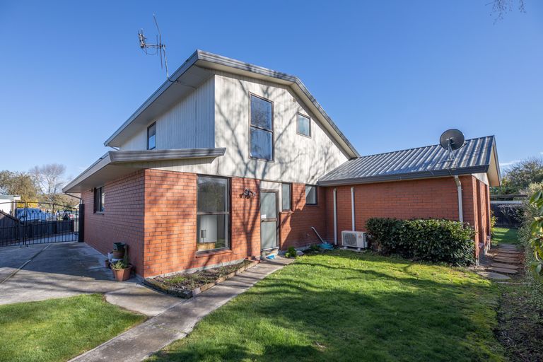 Photo of property in 28 Rubens Place, Burnside, Christchurch, 8053