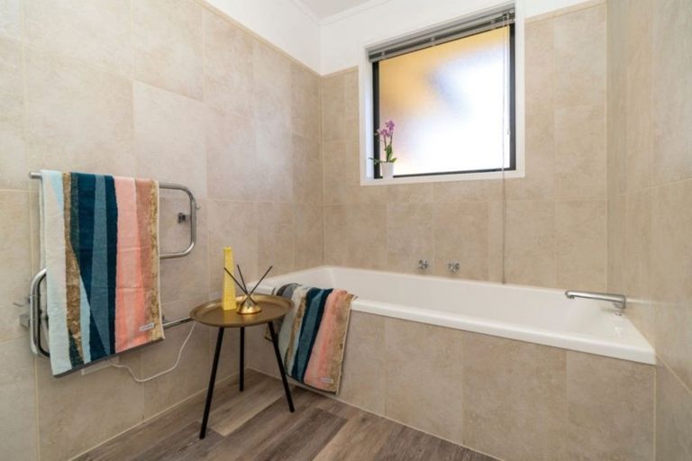 Photo of property in 30 Ngawhatu Road, Stoke, Nelson, 7011