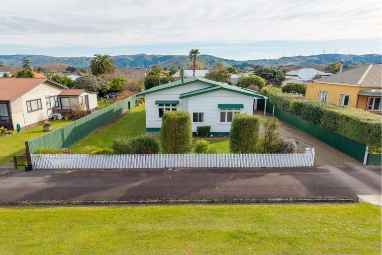 Photo of property in 41 Ross Street, Woodville, 4920