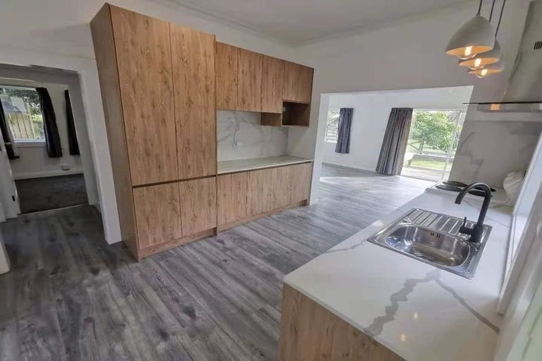 Photo of property in 157 Foster Road, Kumeu, 0891