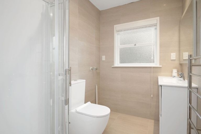 Photo of property in 2/31 Dominion Street, Takapuna, Auckland, 0622