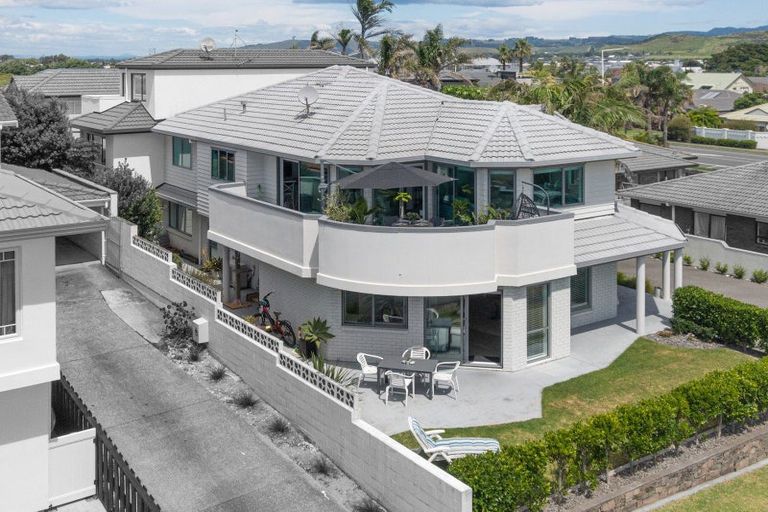 Photo of property in 4a Sunbrae Grove, Mount Maunganui, 3116