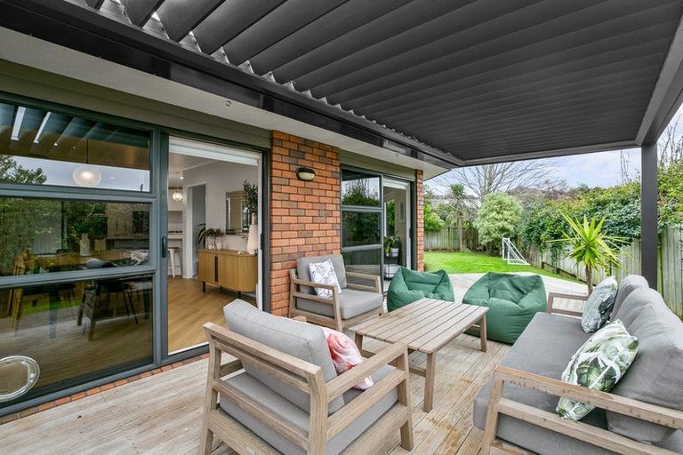 Photo of property in 11 Montrose Place, Highlands Park, New Plymouth, 4312