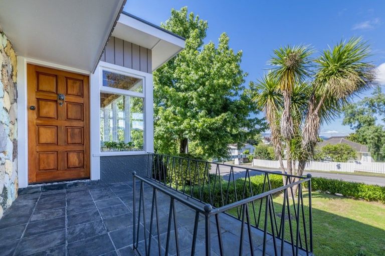 Photo of property in 22 Kawiu Road, Levin, 5510
