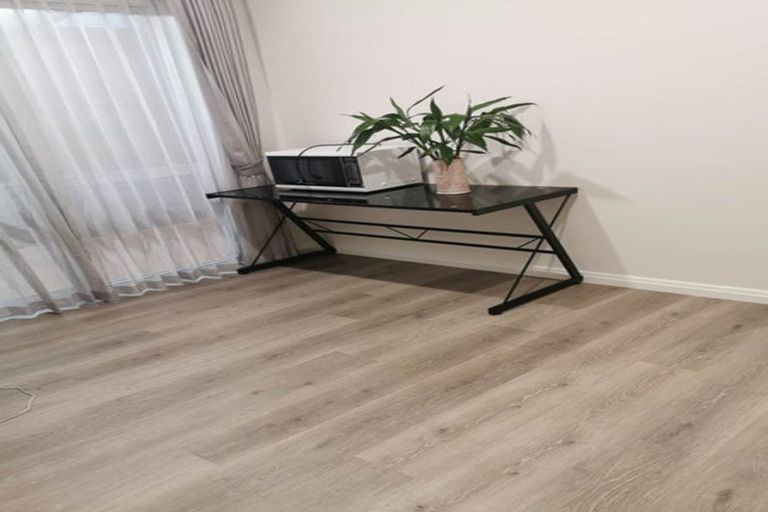 Photo of property in 3 Haku Road, Flat Bush, Auckland, 2019