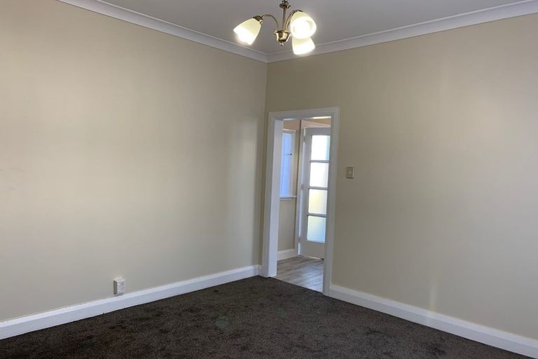 Photo of property in 42 Strathavon Road, Miramar, Wellington, 6022