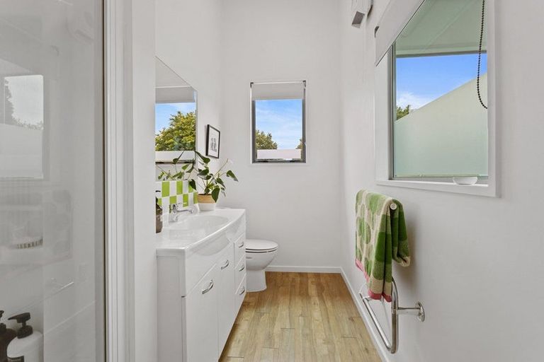 Photo of property in 56 Oxley Avenue, St Albans, Christchurch, 8014