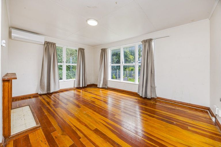 Photo of property in 29 Larsen Street, Otara, Auckland, 2025