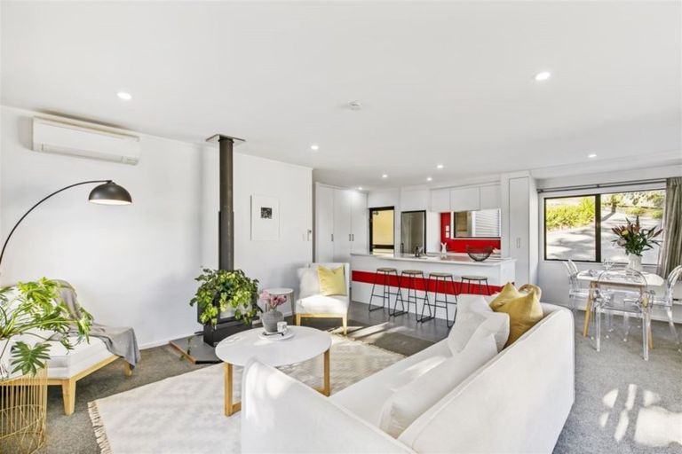 Photo of property in 2/58 James Street, Bayview, Auckland, 0629