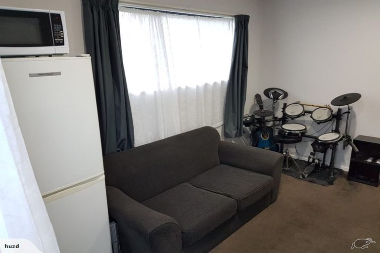 Photo of property in 14 Sharivari Place, Conifer Grove, Takanini, 2112