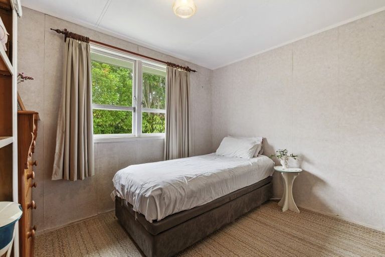 Photo of property in 11 Albatross Road, Red Beach, 0932