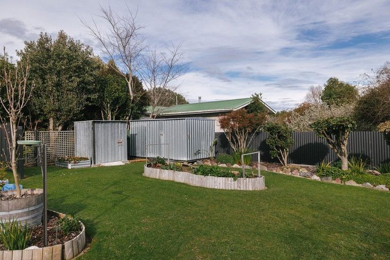 Photo of property in 14 Pollen Street, Woodville, 4920