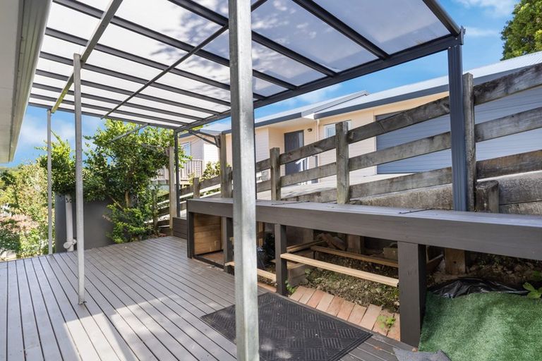 Photo of property in 2/55 Verran Road, Birkenhead, Auckland, 0626