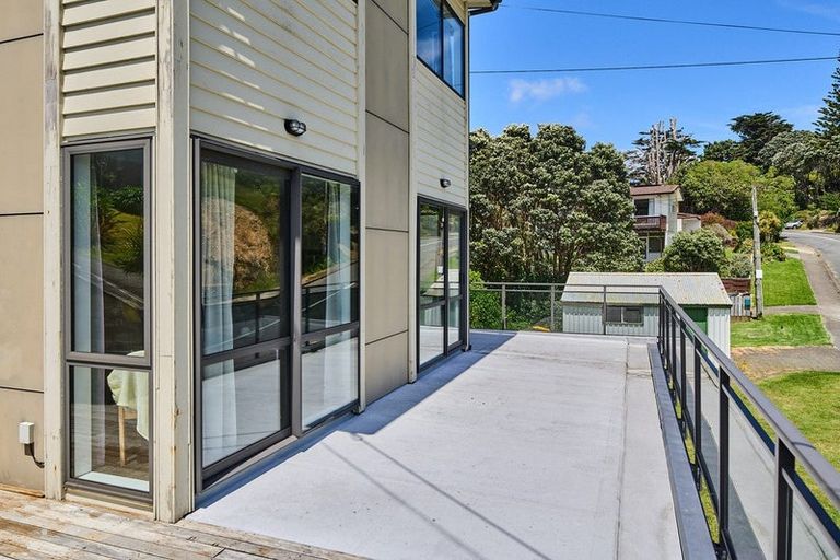 Photo of property in 23 View Road, Titahi Bay, Porirua, 5022