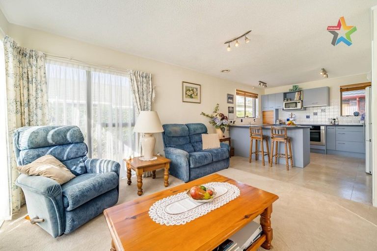 Photo of property in 22 Waddington Drive, Naenae, Lower Hutt, 5011