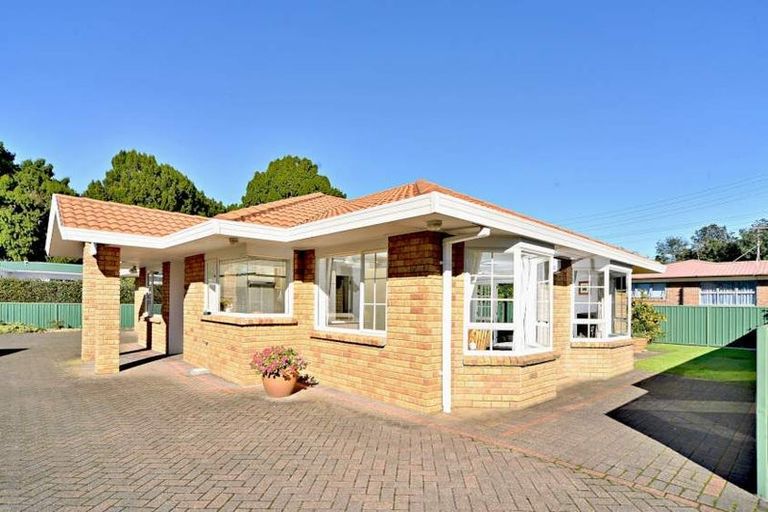 Photo of property in 19a Butterworth Avenue, Opaheke, Papakura, 2113