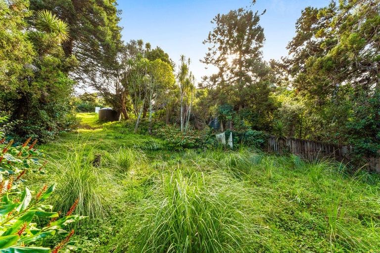 Photo of property in 224 Wade River Road, Wade Heads, Whangaparaoa, 0932