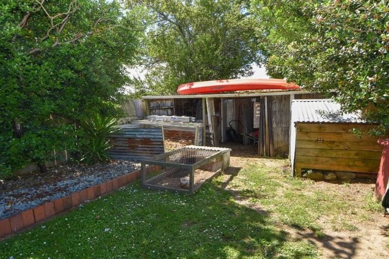 Photo of property in 32 Rhodes Street, Carterton, 5713