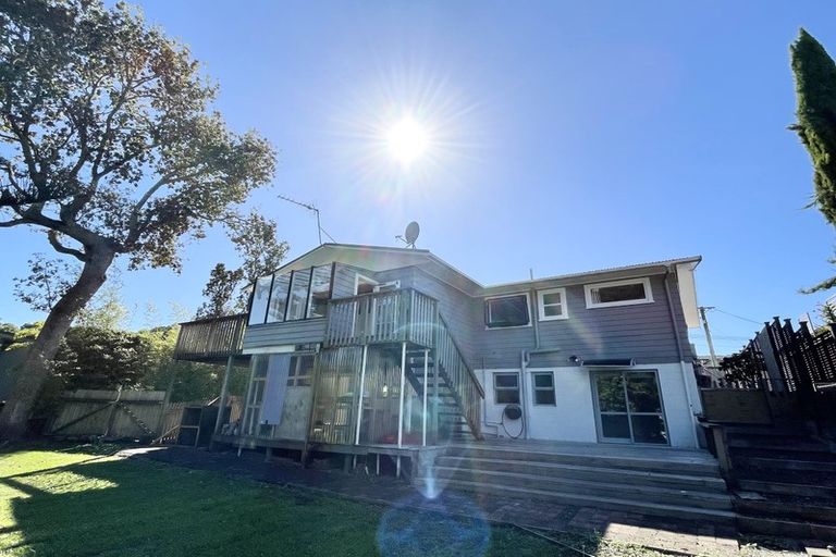 Photo of property in 4 Seaton Road, Murrays Bay, Auckland, 0630