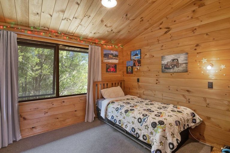 Photo of property in 10 Toroa Road, Otaihanga, Paraparaumu, 5036