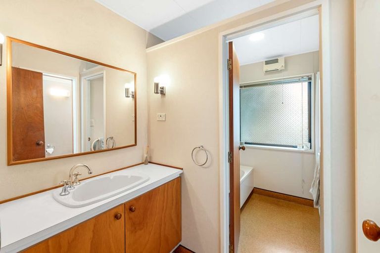 Photo of property in 23 Mitre Street, Gore, 9710