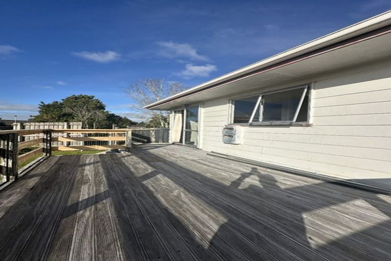 Photo of property in 38 Silverstone Place, Henderson, Auckland, 0612