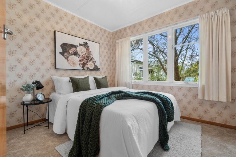 Photo of property in 12 Armstrong Avenue, Carterton, 5713