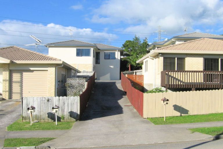 Photo of property in 2/10 Lowburn Place, Clover Park, Auckland, 2019
