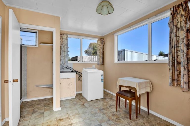 Photo of property in 16 Old South Road, Okato, 4335