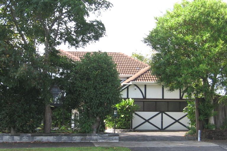 Photo of property in 217 Hobsonville Road, Hobsonville, Auckland, 0618