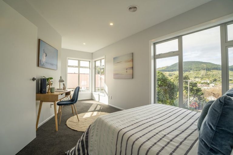 Photo of property in 319 Main Road, Tawa, Wellington, 5028